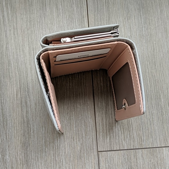 Wallet for kid By Miniso - Picture 3 of 5